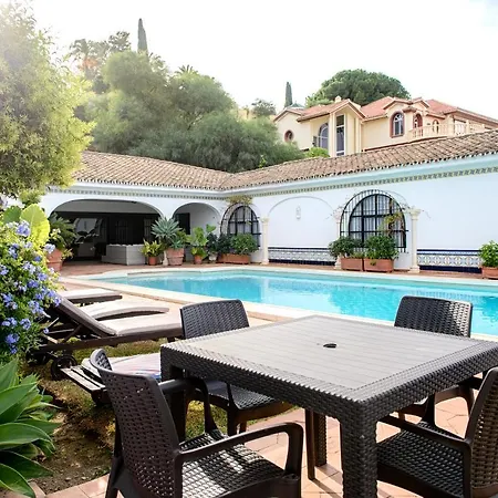 Casa Michael - El Paraiso, Marbella فيلة *