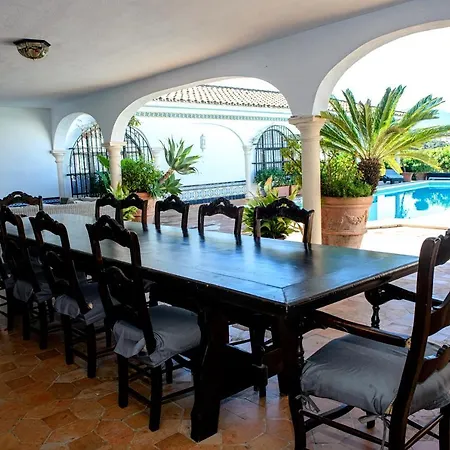 Casa Michael - El Paraiso, Marbella فيلة