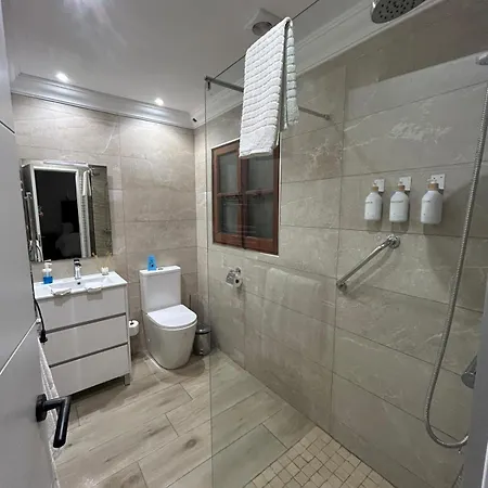 Casa Michael - El Paraiso, Marbella