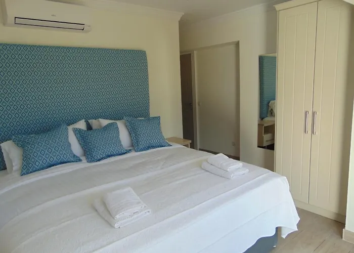 Casa Michael - El Paraiso, Marbella *