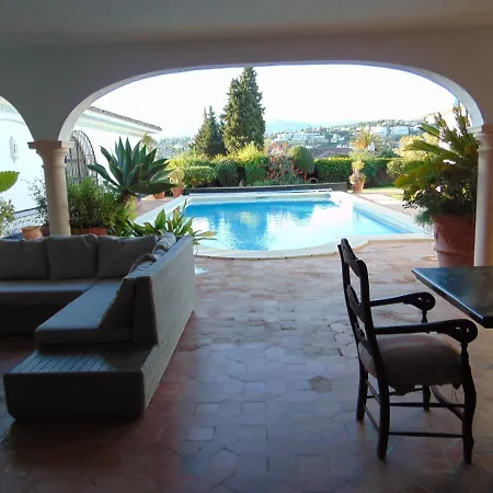 Casa Michael - El Paraiso, Marbella فيلة