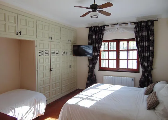 Casa Michael - El Paraiso, Marbella Estepona