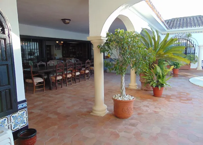 Casa Michael - El Paraiso, Marbella Villa *